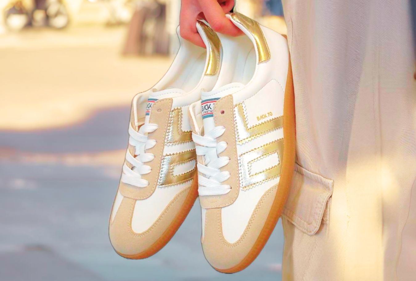 Трендовые кроссовки весны-лета 2024: названы самые модные модели повседневной обуви