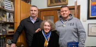 Валерий Залужный и Лина Костенко получили звание почетных граждан Киева: наградил Кличко - today.ua