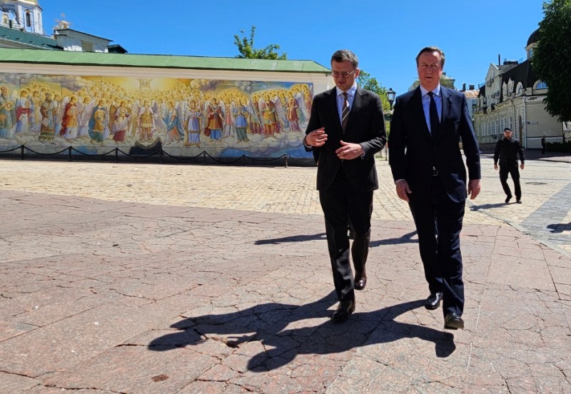 Україна та Великобританія ведуть переговори про 100-річне партнерство