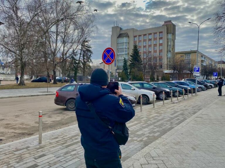 В Україні паркувальникам заборонять евакуювати автомобілі на штрафмайданчик - today.ua