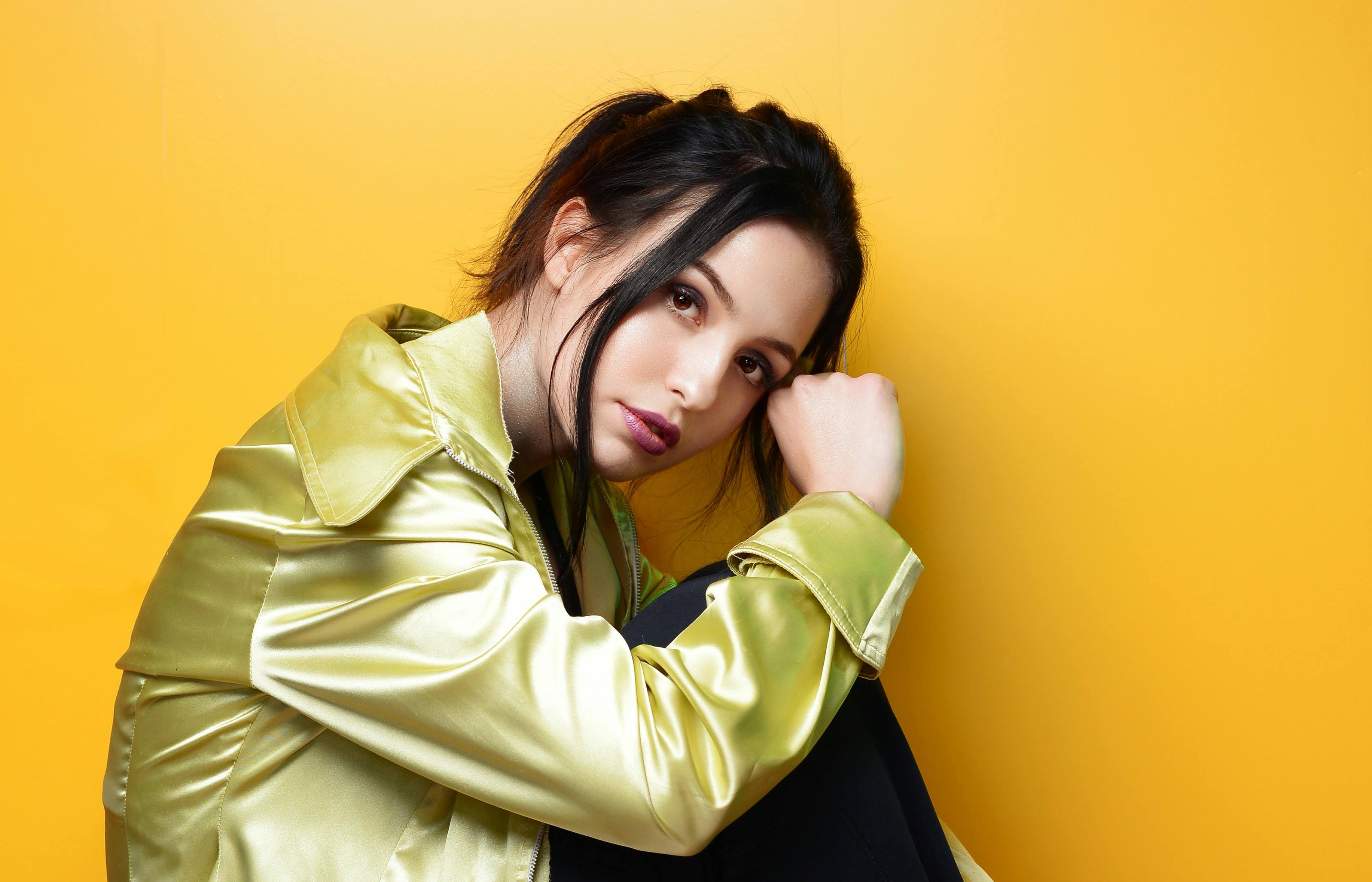 Астрологи назвали знаки Зодиака, у которых возникнут трудности на работе и дома в мае - today.ua