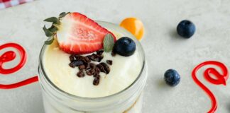 Молочний десерт без випічки та желатину: рецепт ніжного та легкого смаколика - today.ua