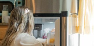 Добриво з холодильника: який продукт допоможе покращити здоров'я кімнатних рослин - today.ua