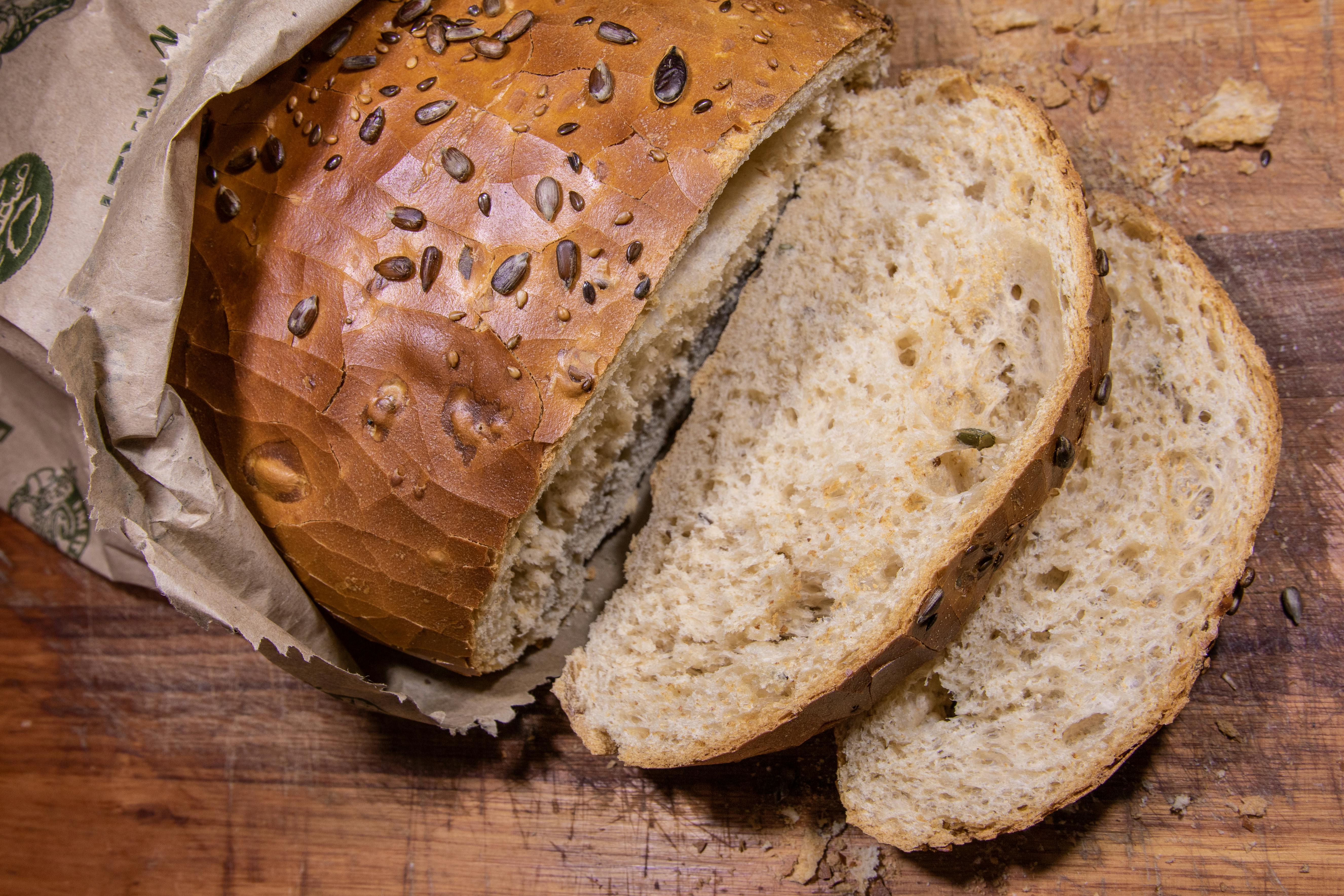 Дієтологи назвали найкорисніший хліб, який можна їсти щодня