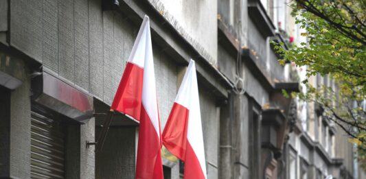 У Польщі скоротили соціальну підтримку біженців з України - today.ua