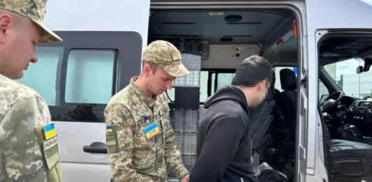 Польща повернула в Україну двох чоловіків призовного віку - today.ua