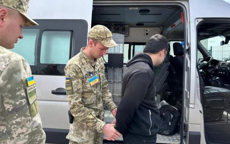 Польша вернула в Украину двух мужчин призывного возраста - today.ua