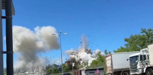 Отмечали 10-летие “ДНР“: в донецкий ресторан прилетели ракеты HIMARS - today.ua