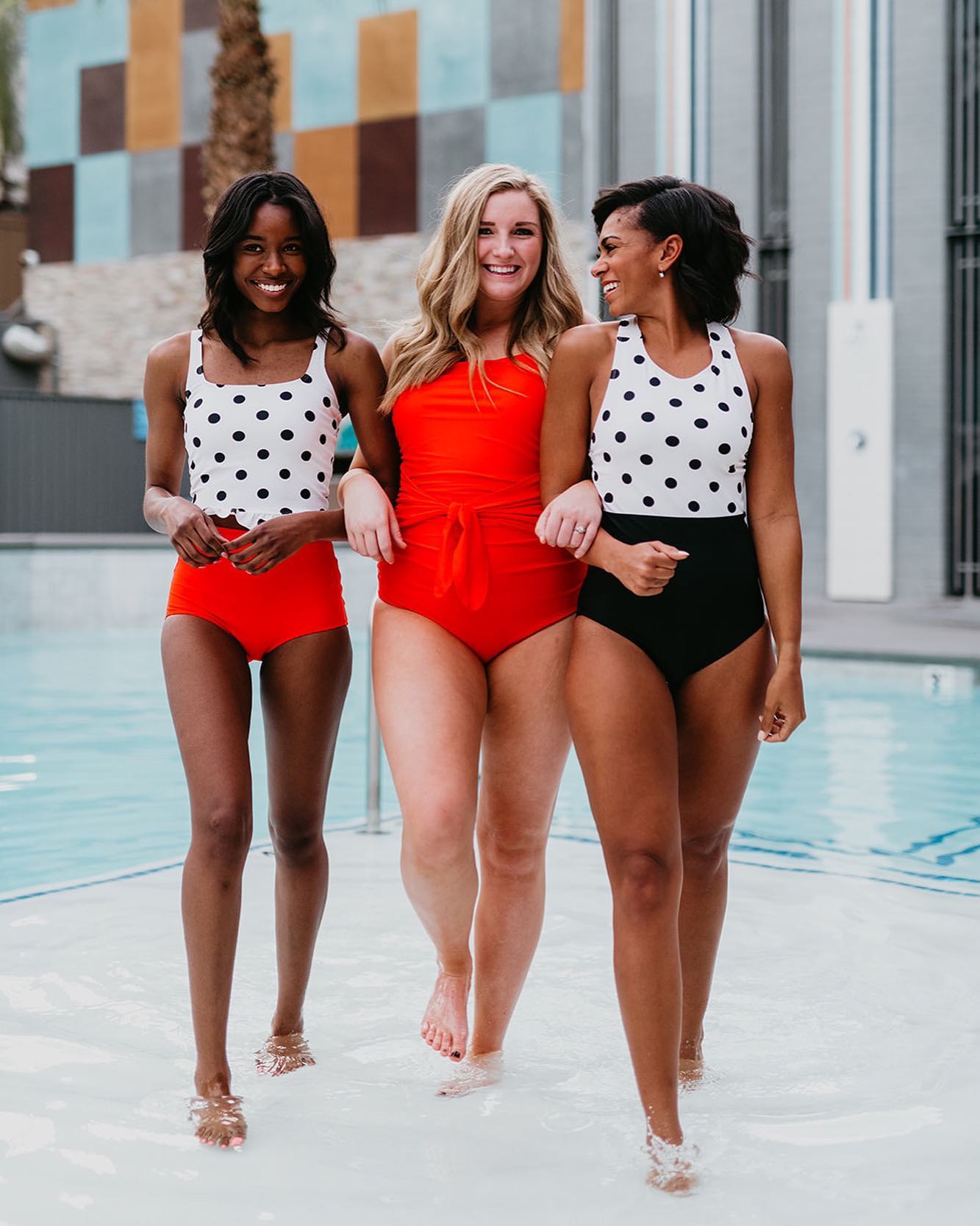 Трендовые купальники 2024: как выбрать стильный наряд для похода на пляж или в бассейн