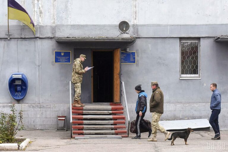 Стало известно, сколько мужчин планируют мобилизовать в Украине к концу года - today.ua
