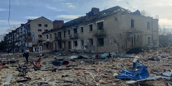 Эвакуация из Волчанска срочно остановлена: что происходит в одной из самых горячих точек войны