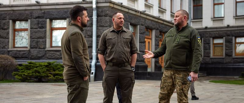 Зеленский уволил Залужного с военной службы и назначил послом в Великобритании