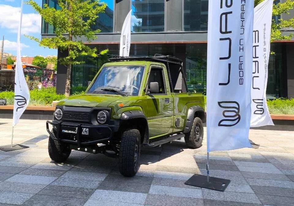В Україні показали новий прототип пікапа LUAZ 4x4 - today.ua