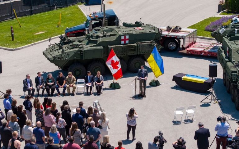 Канада відправила в Україну першу партію бронемашин BISON, побудованих спеціально для ЗСУ - today.ua