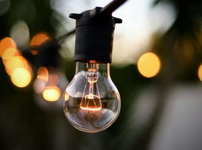 Компанія Укренерго вперше запровадить нову схему відключень електроенергії на вихідні