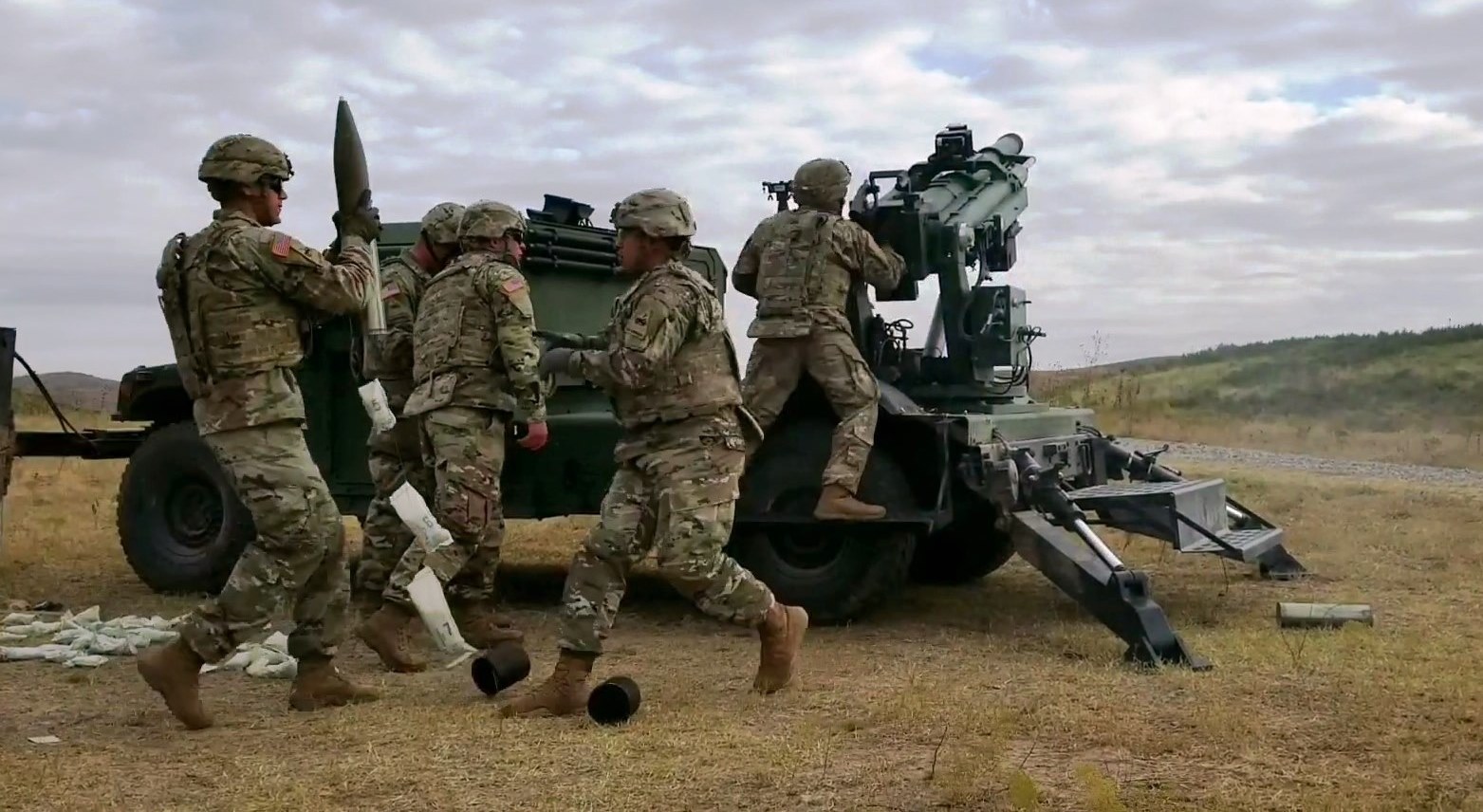 ВСУ получили новейшую мобильную САУ 2-CT Hawkeye - today.ua