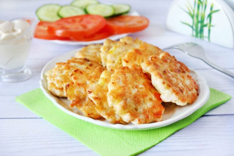 Рецепт куриных котлет с секретным ингредиентом: любимое блюдо будет еще вкуснее - today.ua