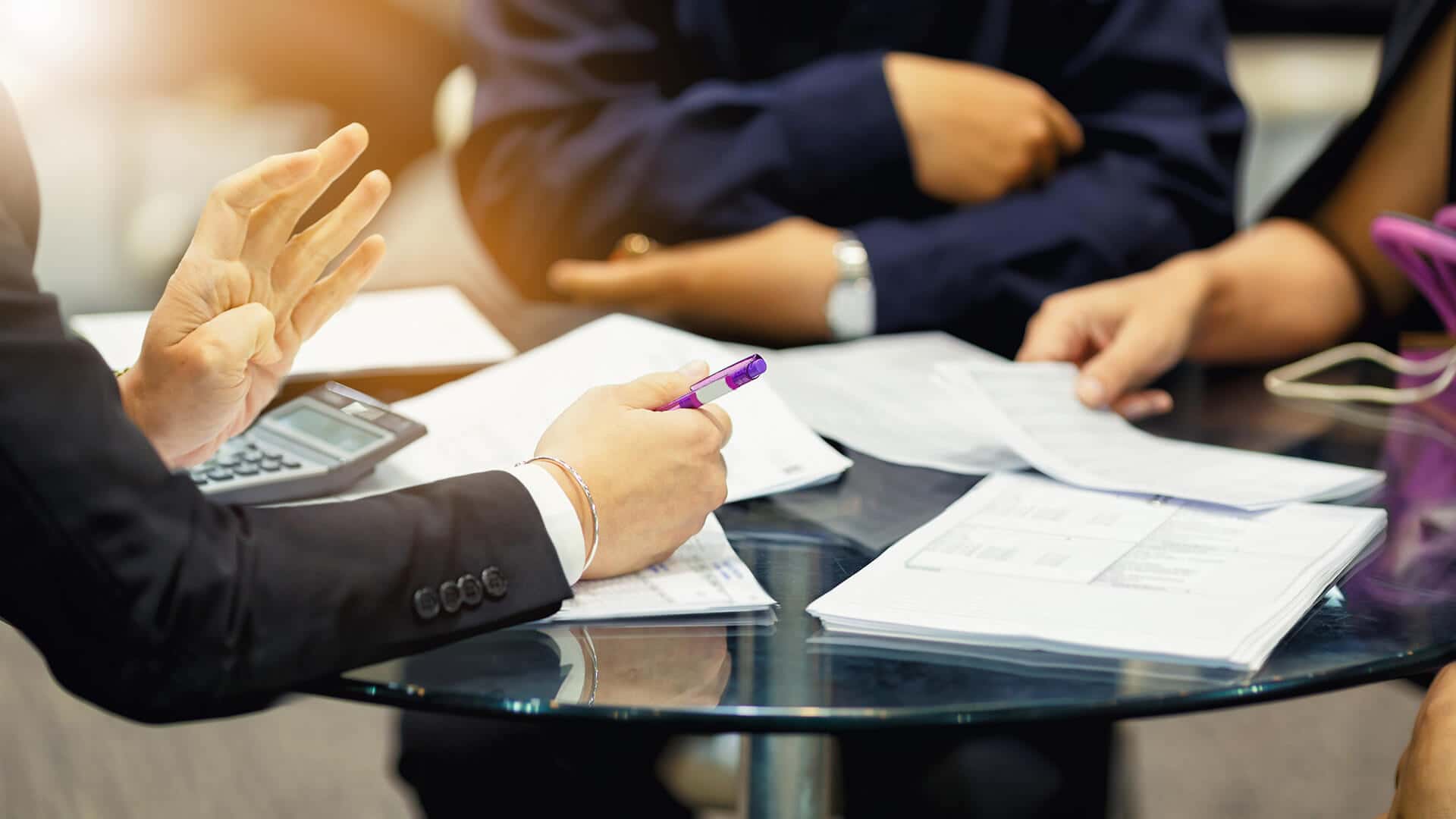 Стало известно, кого банки заставят рассчитаться по невыплаченным кредитам вместо неплатежеспособных заемщиков