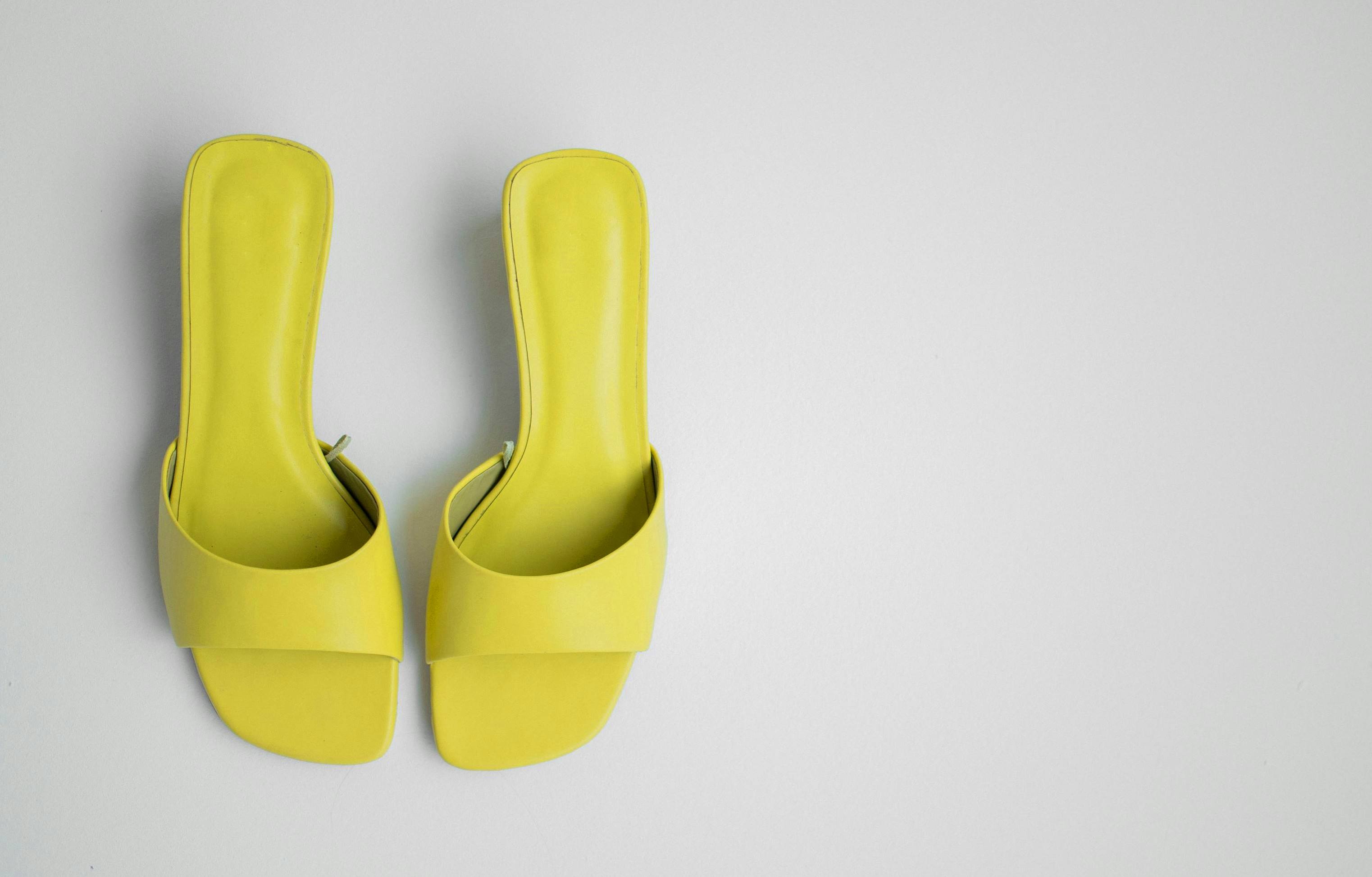 Модная обувь, которая пригодится каждой моднице летом: удобная и стильная