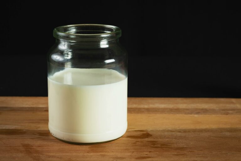 Не лише молочка: дієтологи назвали продукти з високим вмістом кальцію - today.ua