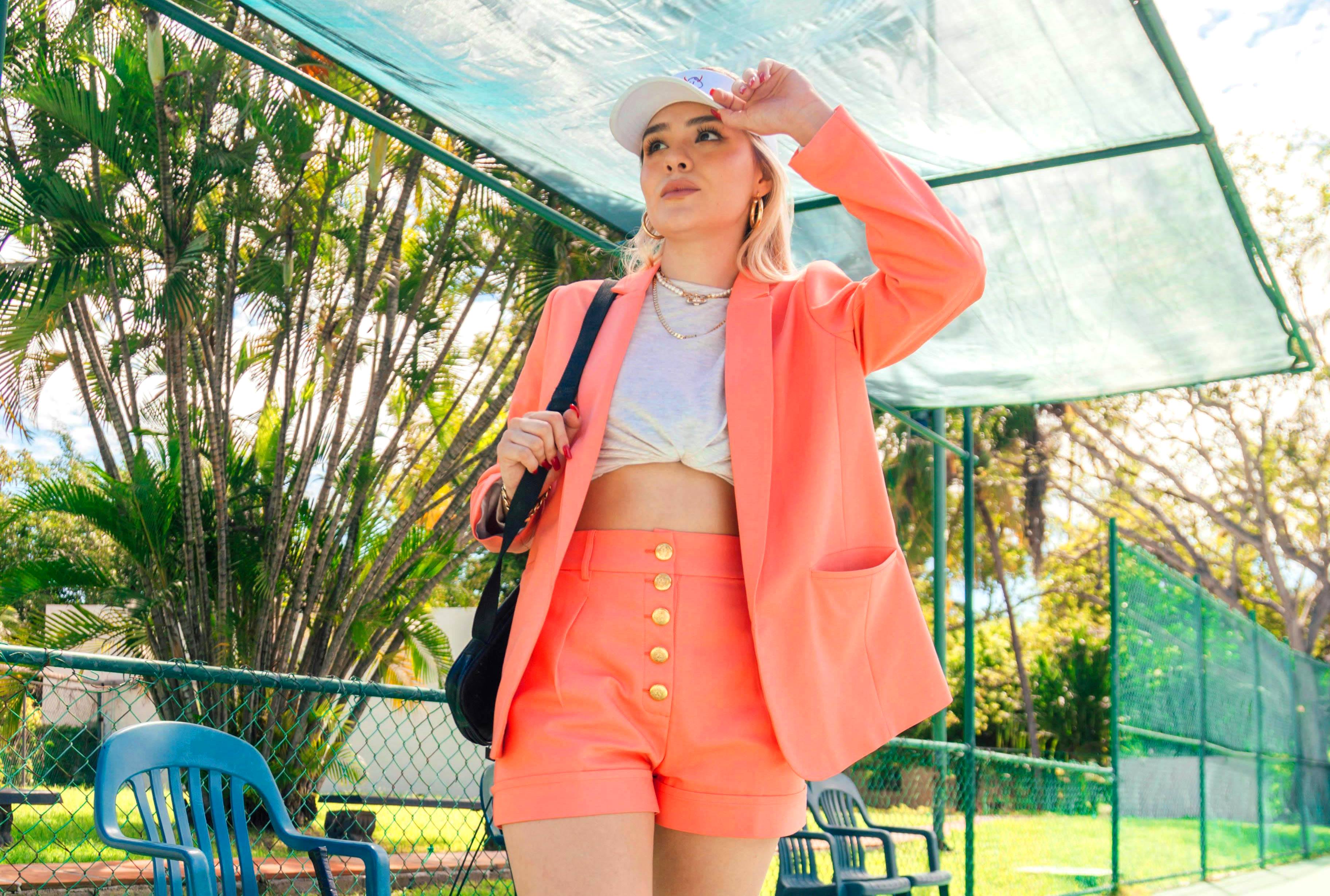 С какой обувью носить шорты летом 2024 года, чтобы выглядеть стильно: фото - today.ua