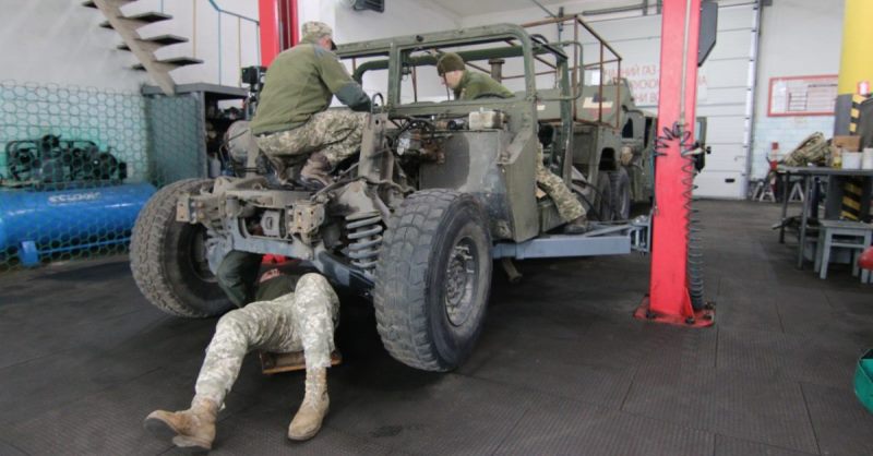 США могут отправить в Украину специалистов для ремонта военной техники на месте