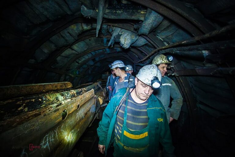 Львівським шахтарям заборгували зарплату на 470 млн гривень: вони звернулися до влади України - today.ua