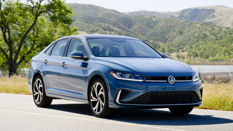 Volkswagen удивил обновленным седаном Jetta - today.ua