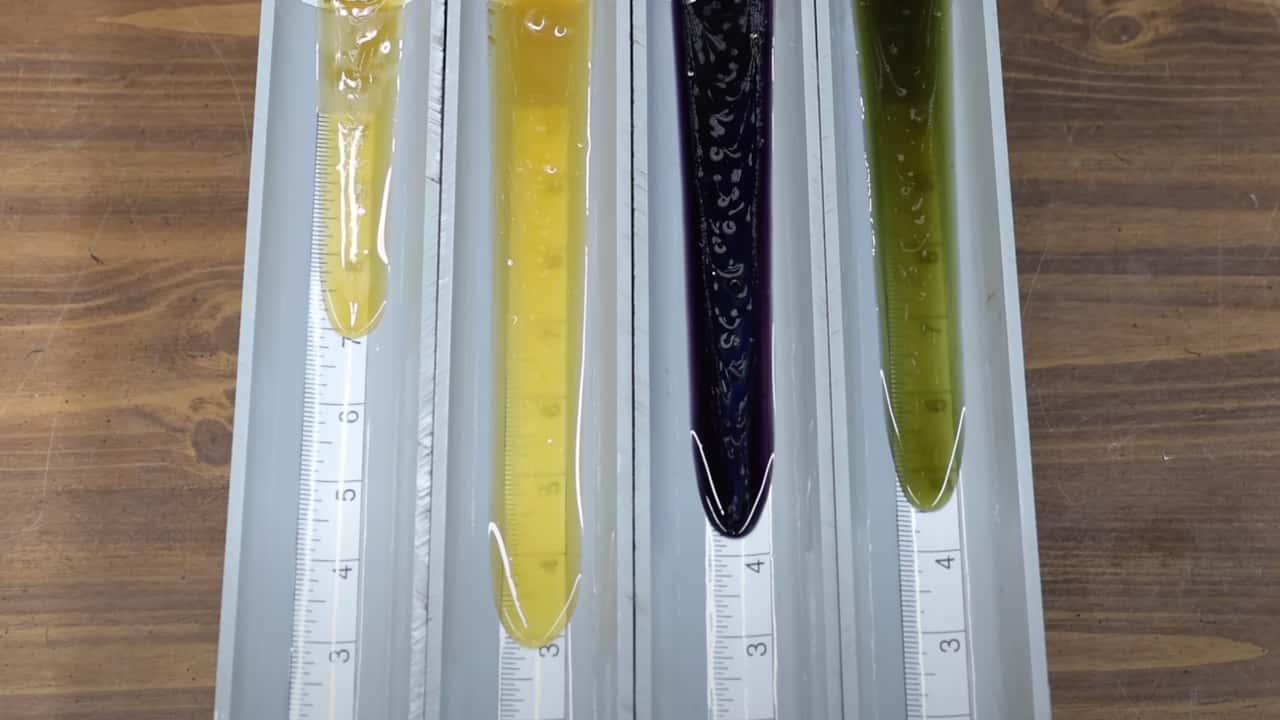 Водіям розповіли, чи потрібно переплачувати за дороге моторне мастило