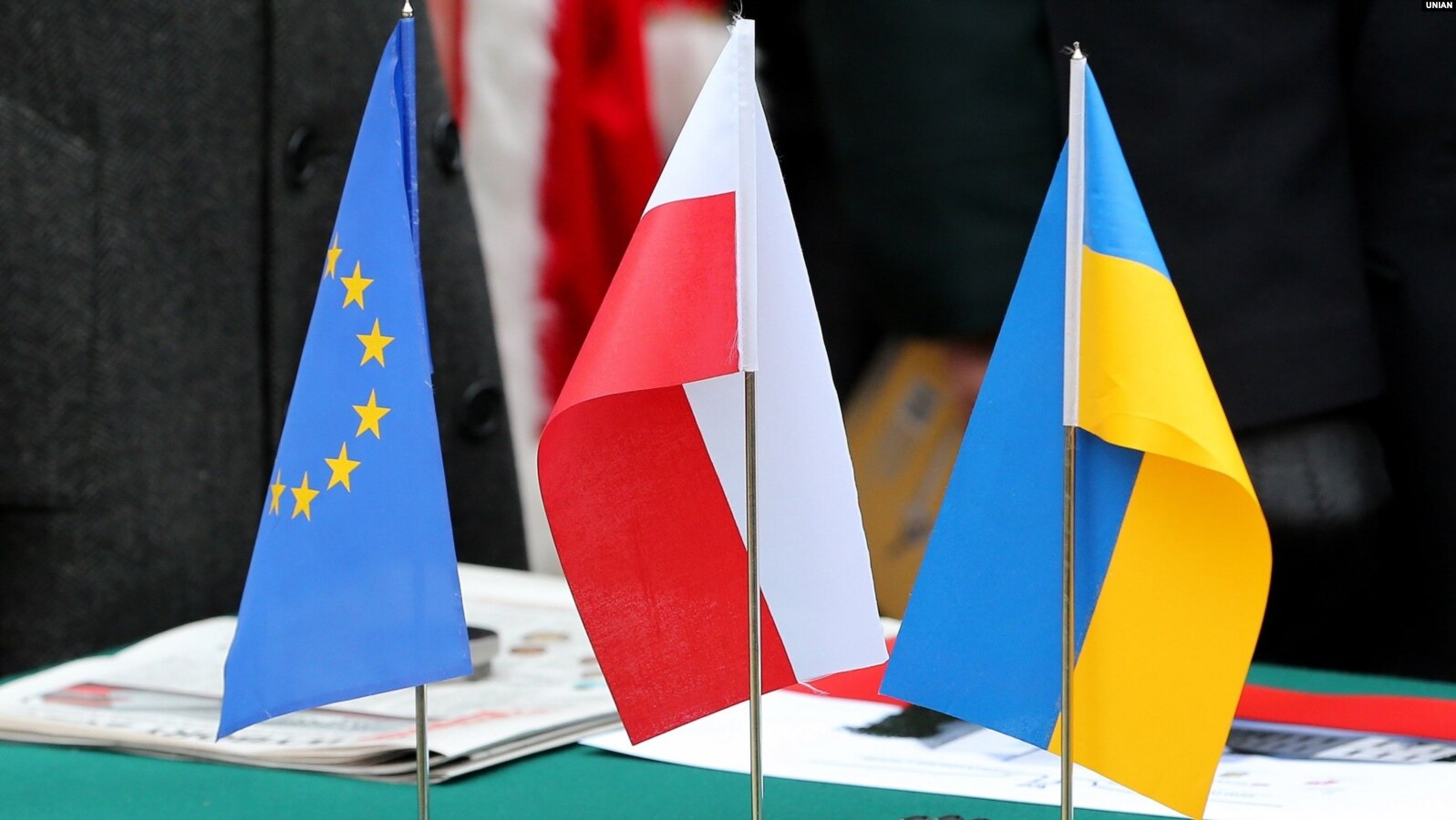 Украинских беженцев в Польше могут оштрафовать на 115 евро