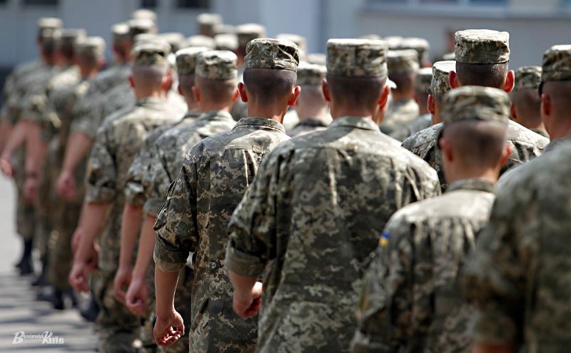 Зеленський заявив, що у резерві ЗСУ є 14 бригад: чому їх не можна відправити на фронт