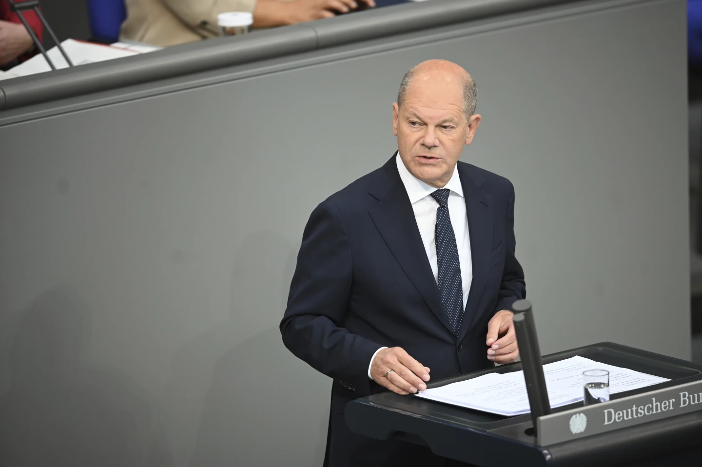 Шольц відкинув заклик збивати російські ракети над Україною: Не може бути й мови - today.ua