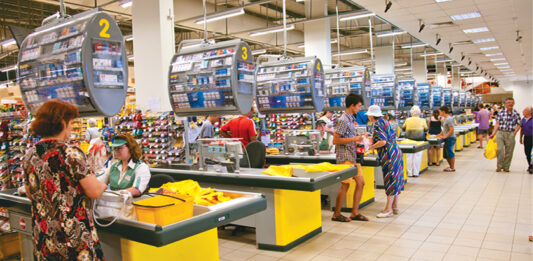 Супермаркети відмовляються приймати у покупців деякі банкноти: як виходити з ситуації - today.ua