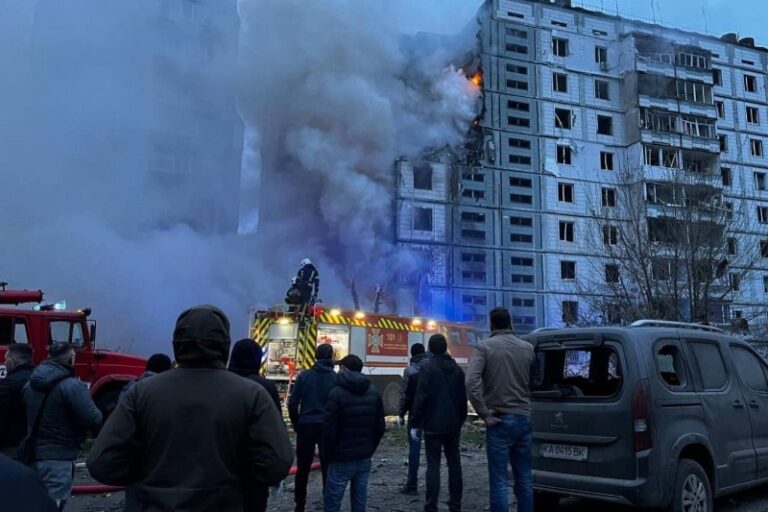 После взрывов в воздух попадают вещества, способные вызвать рак - today.ua