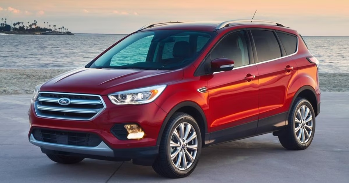 Названо найкращий кросовер Ford Escape для покупки на аукціонах США