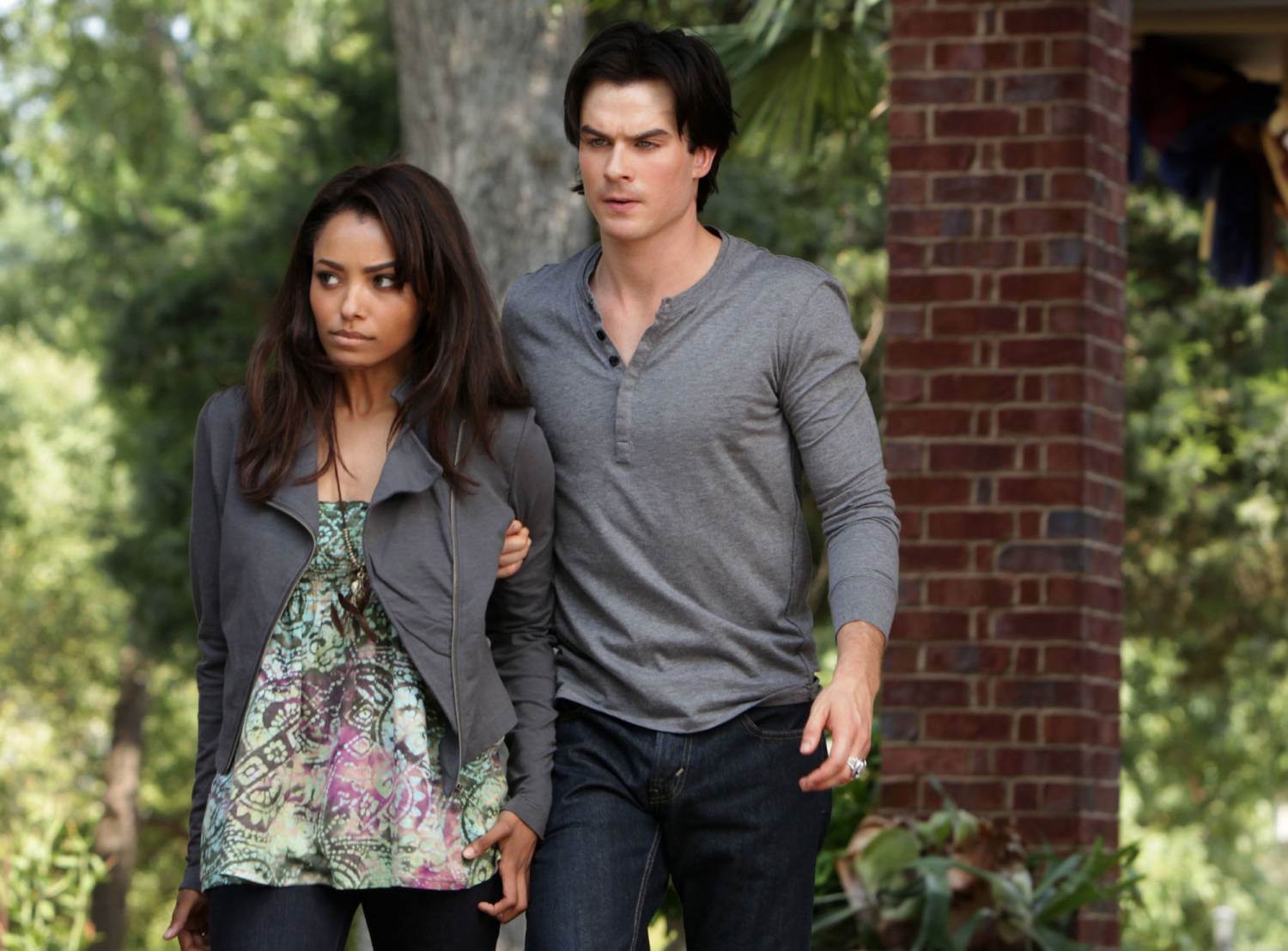 Зірка серіалу "Щоденники вампіра" зустрілася з українськими дітьми у Будапешті