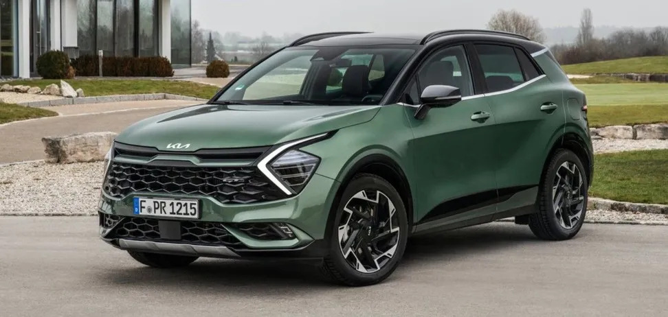 Украинцы в августе активно покупали новые автомобили: самые популярные бренды