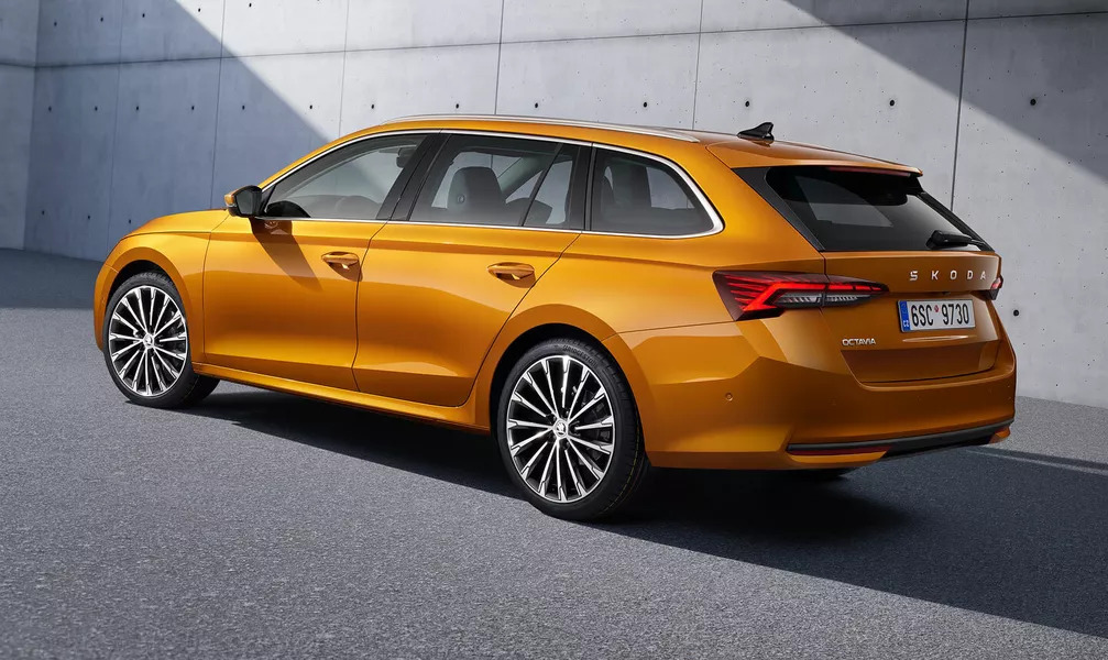 Стало известно, сколько в Украине стоит самый дешевый универсал Skoda Octavia - today.ua