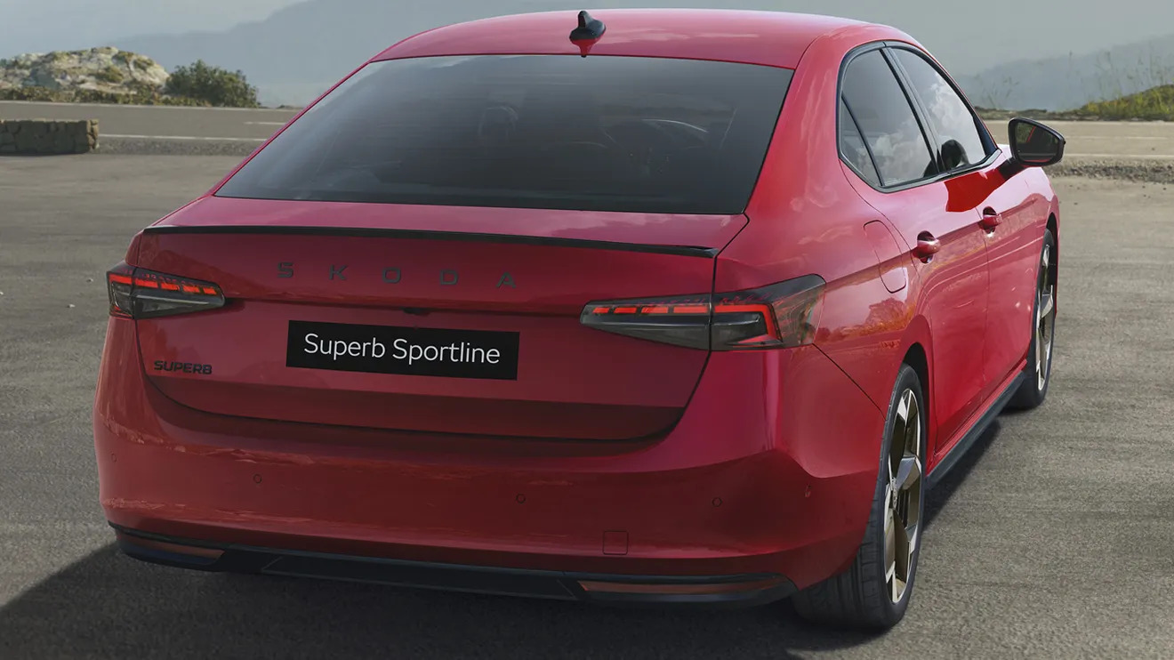 Украинцы смогут купить Skoda Superb Sportline: в чем его преимущества