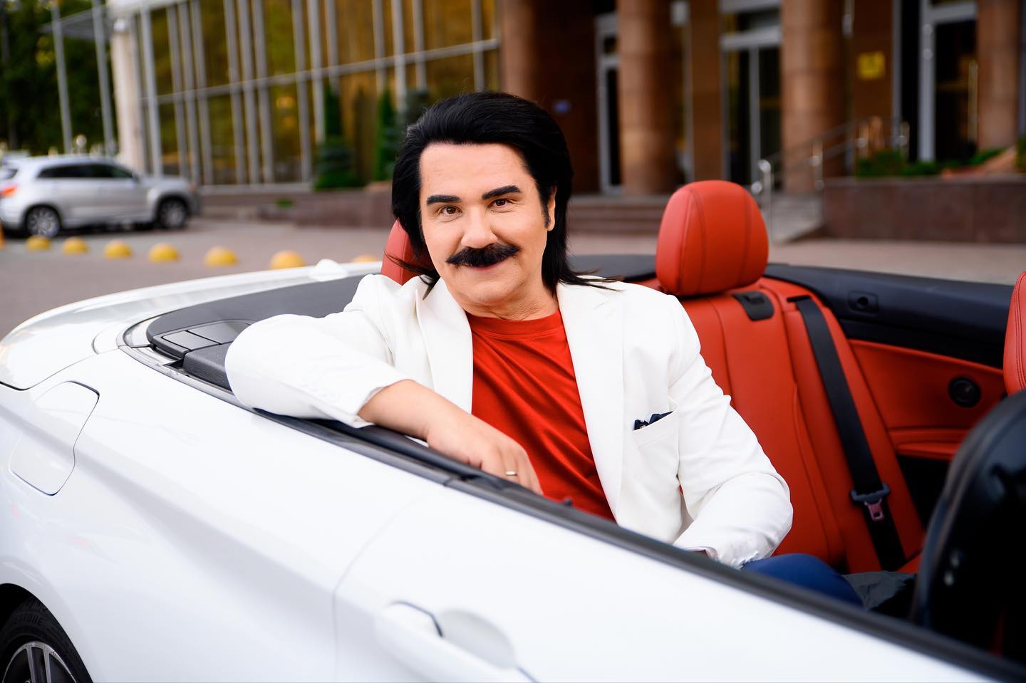 Павло Зібров показав рідкісне фото з дружиною з нагоди 30-ї річниці вінчання