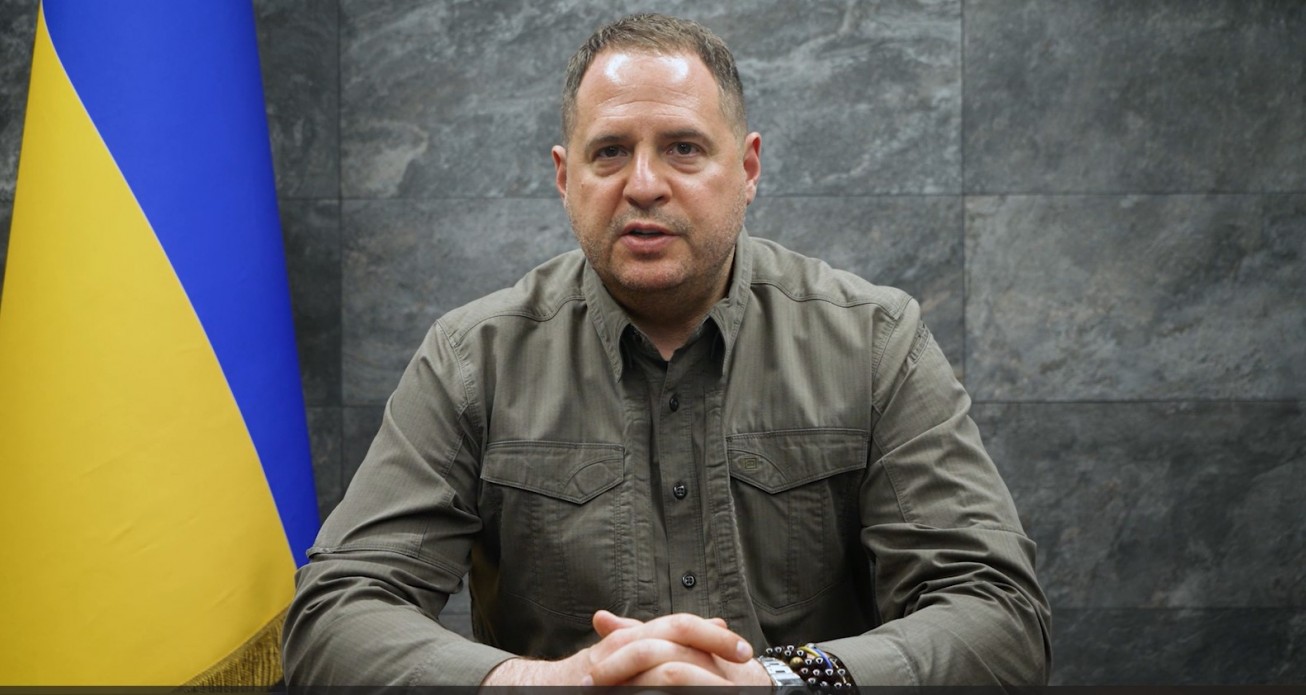 Украина в рамках "формулы мира" готова обсудить варианты завершения войны, - Ермак