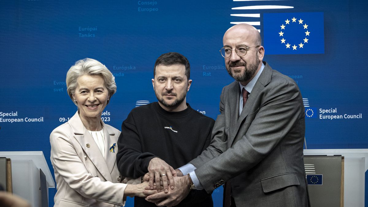 Украину могут принять в Евросоюз к 2029 году, - еврокомиссар - today.ua