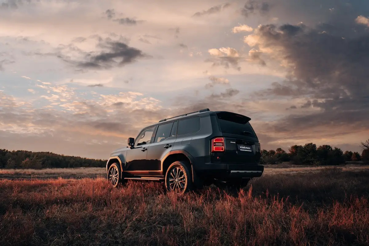 В Украине начались продажи Toyota Land Cruiser Prado нового поколения