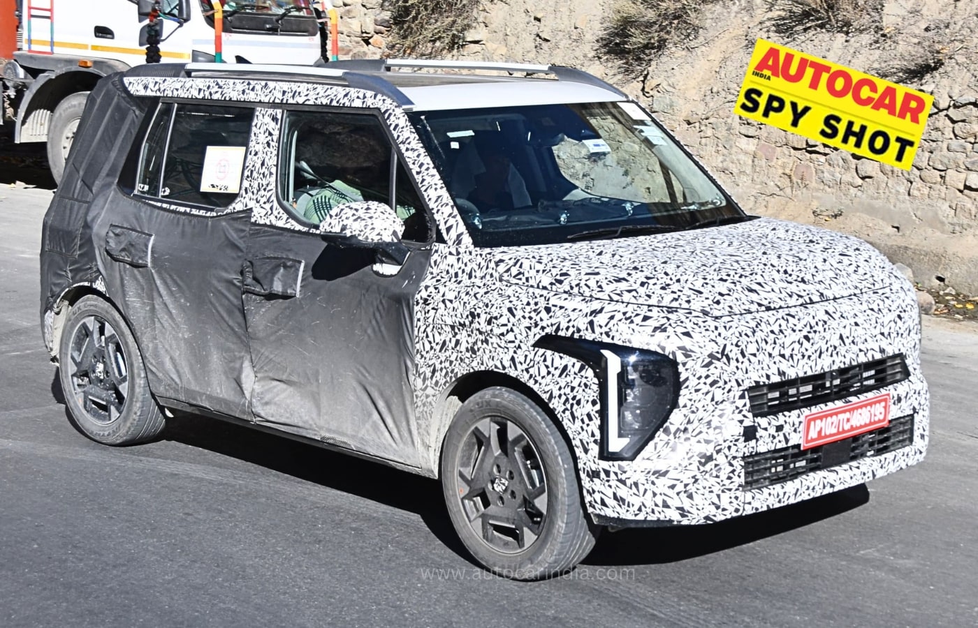 Новий кросовер компанії Kia називатиметься Syros Новий кросовер компанії Kia називатиметься Syros - today.ua