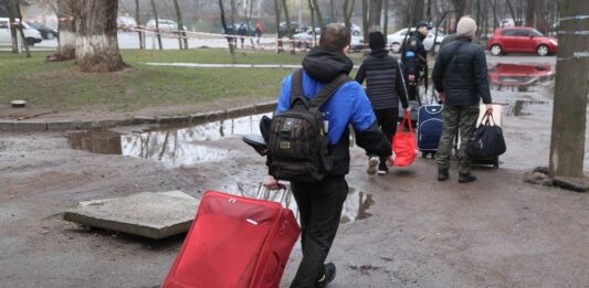 Почти 150 тысяч внутренних переселенцев были вынуждены вернуться на оккупированную территорию, 99% из них - не по собственной воле - today.ua