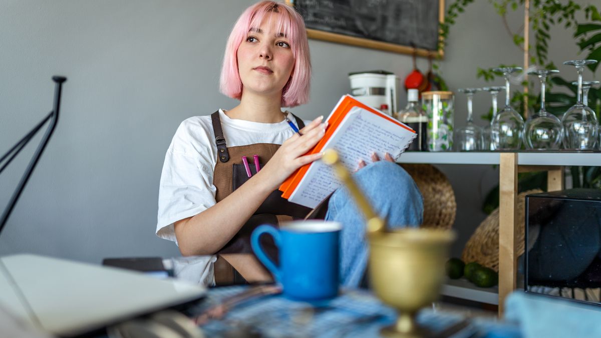 Внутрішні переселенці з п'яти областей можуть отримати 700 доларів на освіту Внутрішні переселенці з п'яти областей можуть отримати 700 доларів на освіту - today.ua