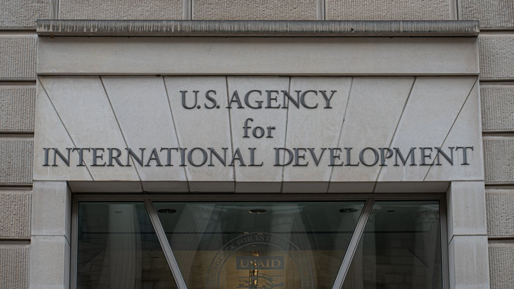 У Мінсоцполітики заявили, що призупинення програм USAID не є критичним для України