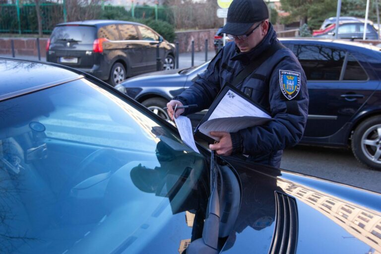 Українським інспекторам з паркування можуть надати нові повноваження - today.ua