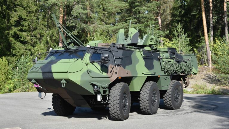 ЗСУ у 2025 році отримають бронетранспортери Patria 6x6 - today.ua